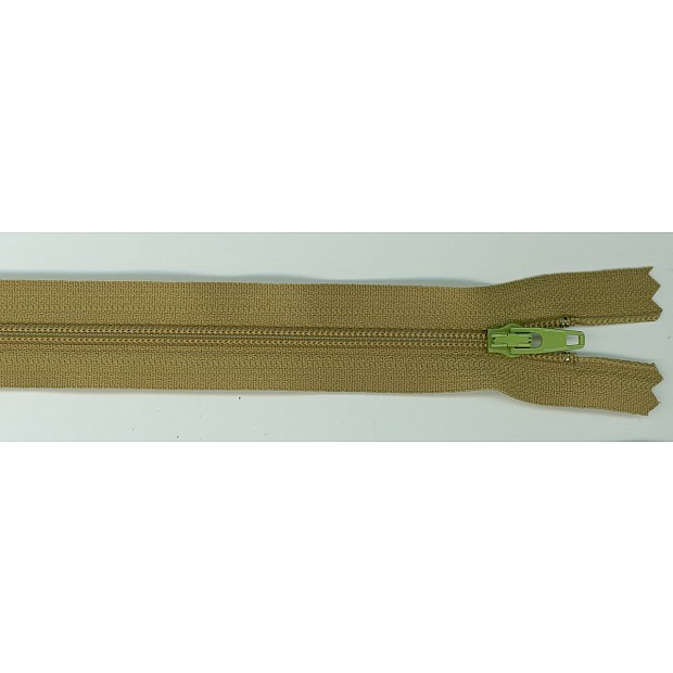Zipper mossy green 35.5 cm